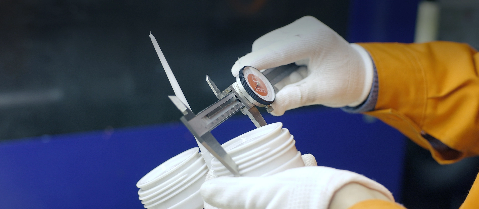 ما أنواع الاختبارات التي تقوم بها للغطاء ؟