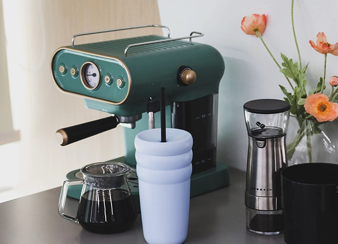 كوب قهوة مع القش 20 أونصة