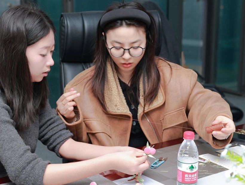 يوم المرأة السعيد